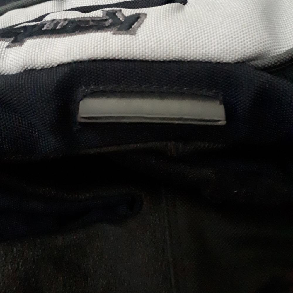 Toques & Gloves - Picture 6 of 6